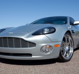 2004_Aston_Martin_Vanquish_S_V12_7